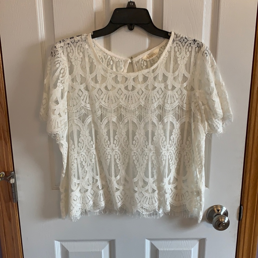 White Lace Crop Too - decree size XL